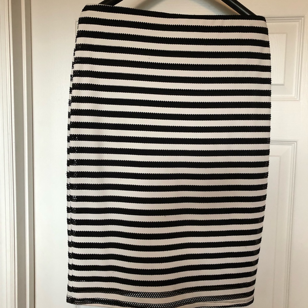 Boutique Essentials Black/White Striped Skirt